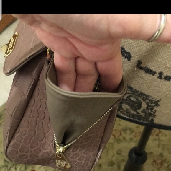 Versace Collection NWOT embossed leather bag⭐ - Picture 3 of 6